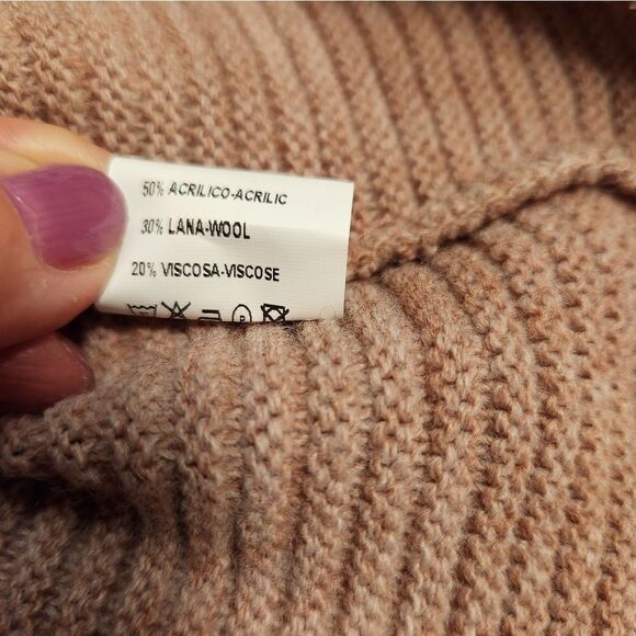 Luca Vanucci colorblock pullover sweater. - Picture 10 of 11